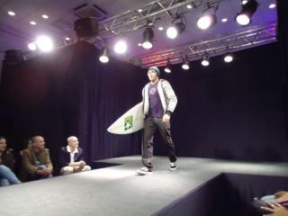 HotBrazilianBoyX - Show x with a shaved intimate parts Homosexuals 