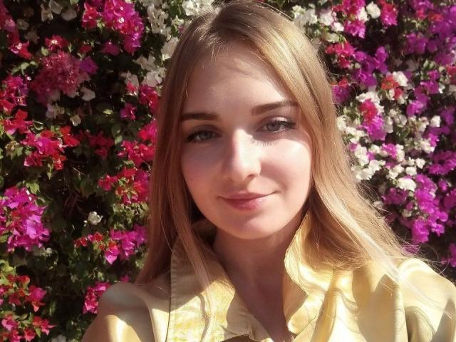 Sierra69 - Chat cam porn with a hot body Sexy teen 18+ 