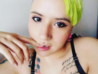 ToxicEmi - online chat xXx with a unshaven private part Sexy 18+ teen woman 