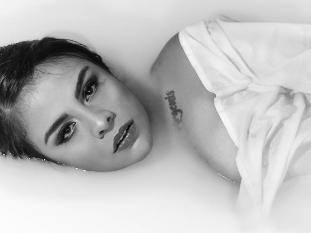 KimWestt - Live sexe cam - 8188760