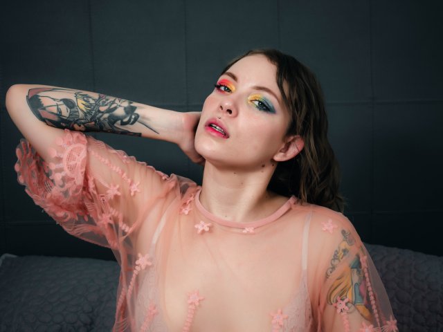 NaleWipe - Live chat porn avec une Femme sexy pulpeuse  