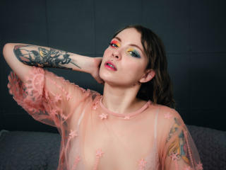 NaleWipe - Live chat porn avec une Femme sexy pulpeuse  