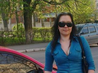 PaulaHoldo - online show exciting with a brown hair Lady 