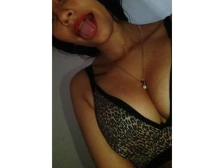 KarolineLovely - Show exciting with this shaved pubis Sexy teen 18+ 