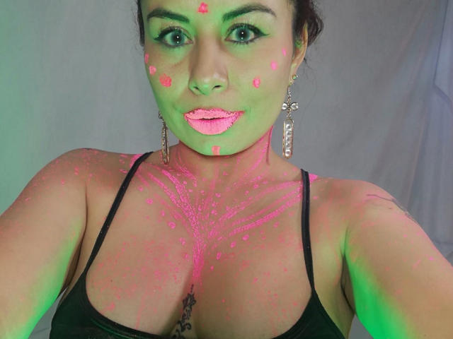 IvannaBemberg - Live sex cam - 8213236