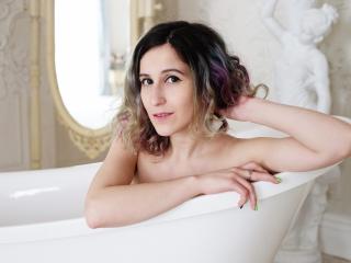 AvionaGise - Live hot with this average constitution Sex 18+ teen woman 