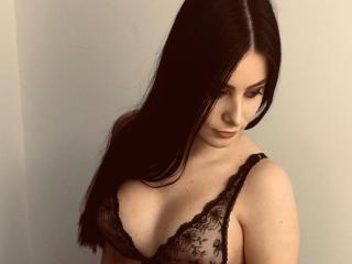 SeductiveEmma - online chat sex with a brown hair XXx 18+ teen woman 