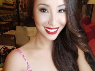 WOWPinayWilFrid - Live x avec une Shemale plutôt filiforme  