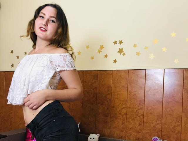 DorothyReed - Live cam x with a shaved pubis Exciting college hottie 