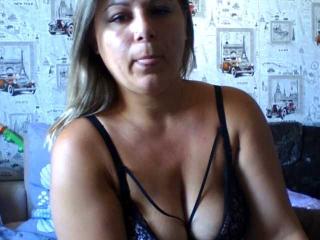 PeggyCla - Live porn &amp; sex cam - 8234116