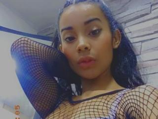 MelisaLover - Webcam live excitant avec une Admirable jeune beauté french hot sur la plateforme Xlovecam.com 