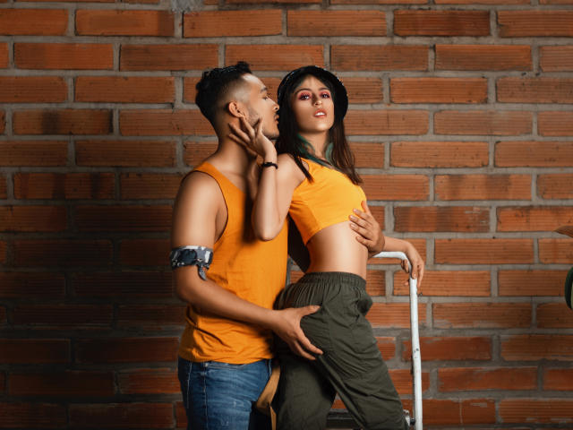 HunterXAriana - Live porn &amp; sex cam - 8240824