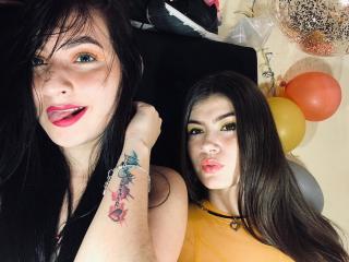 HeilynSara - Live xXx with a ginger Woman having sex with other woman 