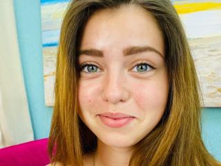 MartinaDoll - Chat cam sex with this chestnut hair Porn young and sexy lady 