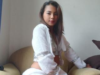 KarolaBella - Web cam nude with this chestnut hair Attractive woman 