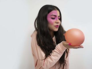 DaphneFaith - Video chat sexy with this vigorous body Hard young lady 