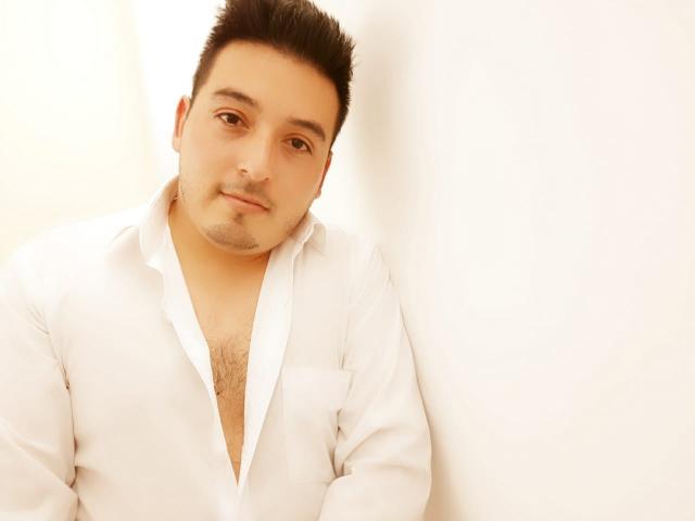 TomBills - פורנו בשידור חי ומצלמת סקס - 8273088