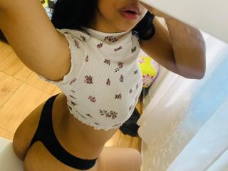 IsabelaXia - Chat cam hard with this X 18+ teen woman with large chested 