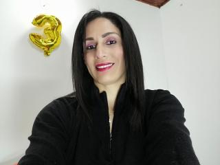 DaliaHot - Show hard avec cette Jeune femme avec des beaux seins sur le service Xlovecam 