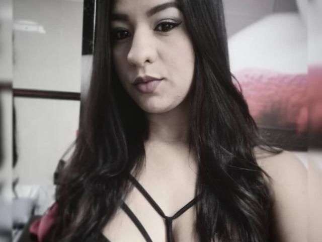 NahomiJoy - Webcam sexy with a average hooter X teen 18+ 