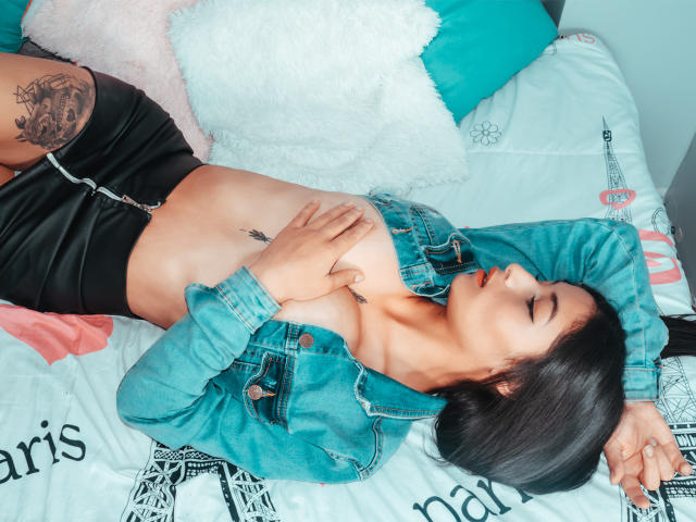 EmilyV - ライブポルノ&amp;セックスカム - 8292376