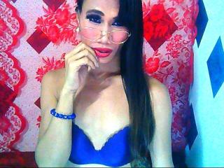 LadyBoyBigDick - Live xXx avec cette Transsexuel à la crinière brune claire sur le service Xlovecam 