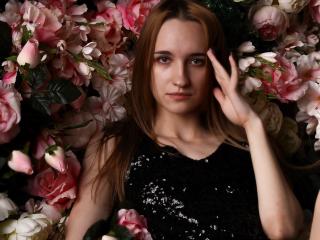 VikkiPearl - Chat hot with this underweight body Hard girl 