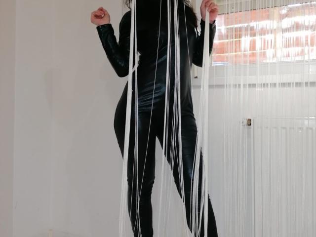 SquirtyAngelina - Live sexe cam - 8315260