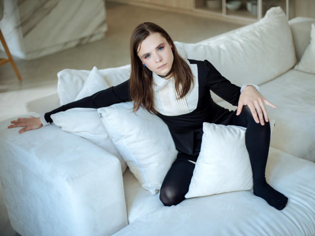 SimonaLewise - Sexe cam en vivo - 8326452