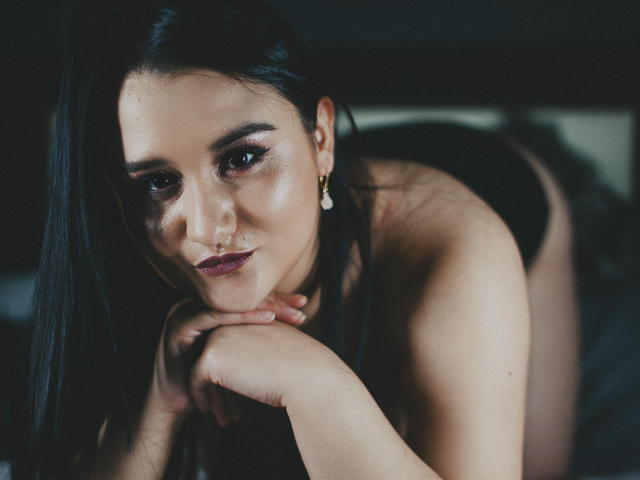 RoxanneWite - Camera khiêu dâm &amp; quyến rũ trực tiếp - 8339872