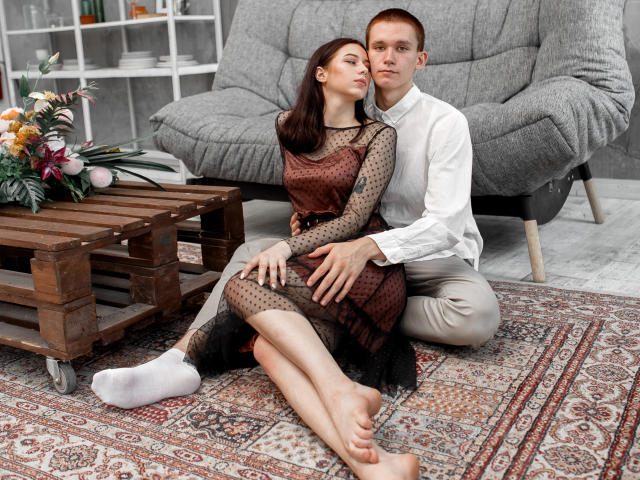 LauretAndViolette - Sexe cam en vivo - 8351216