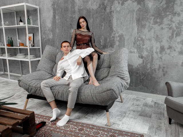 LauretAndViolette - Sexe cam en vivo - 8351232