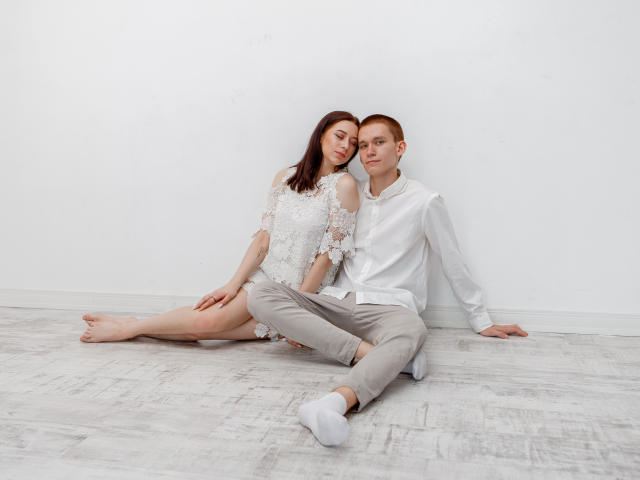 LauretAndViolette - Sexe cam en vivo - 8351272