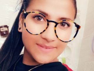 SexxyMichela - chat online porn with this latin Sexy mom 