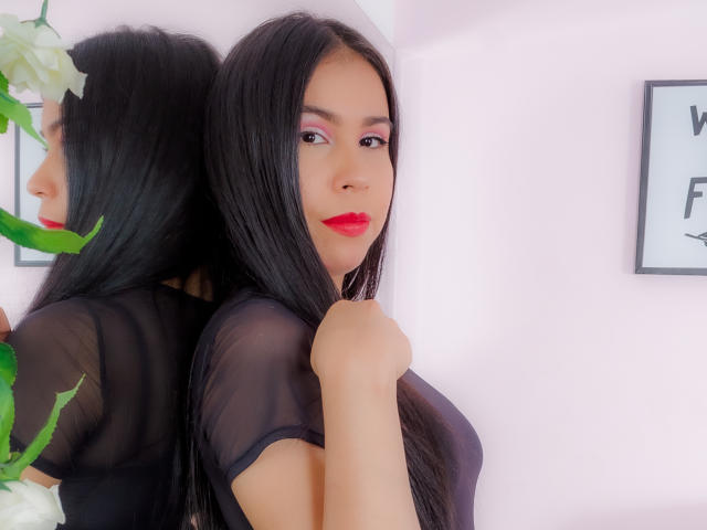 JuanitaMansson - Live Sex Cam - 8354416