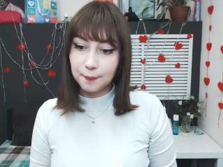 MaryParrish - Webcam hot with a reddish-brown hair X girl 