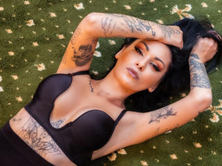 SweetElaKat - Chat live x avec cette Très belle beauté french bien roulée occidentale  