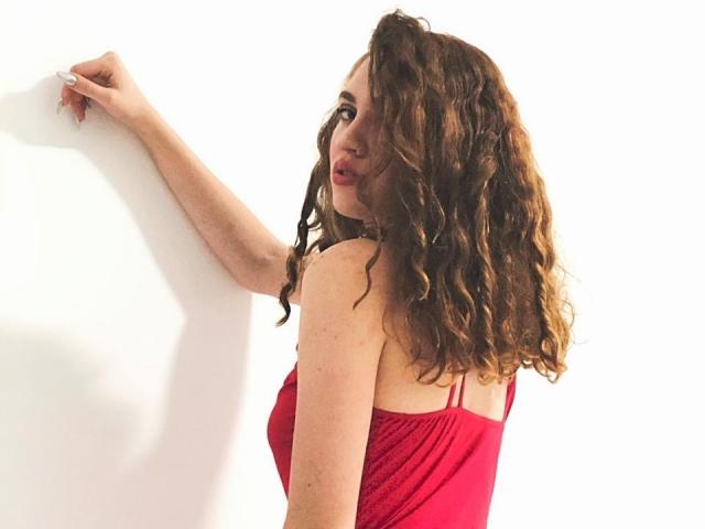 CurlyBeella - Sexe cam en vivo - 8371024