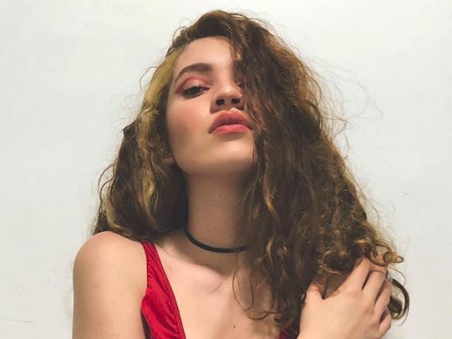 CurlyBeella - Live porn &amp; sex cam - 8371032