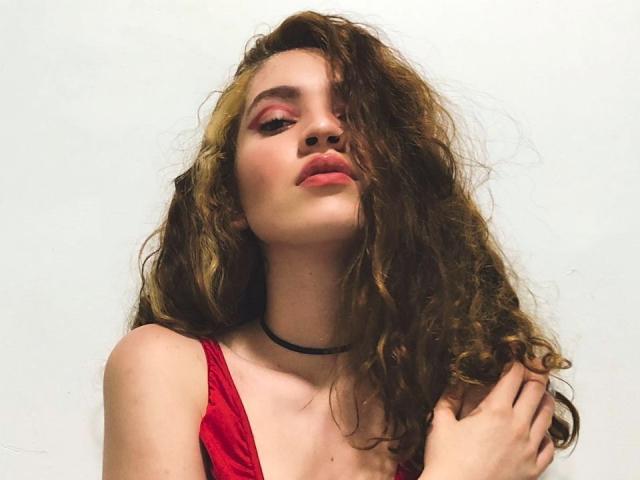 CurlyBeella - Live porn &amp; sex cam - 8371124