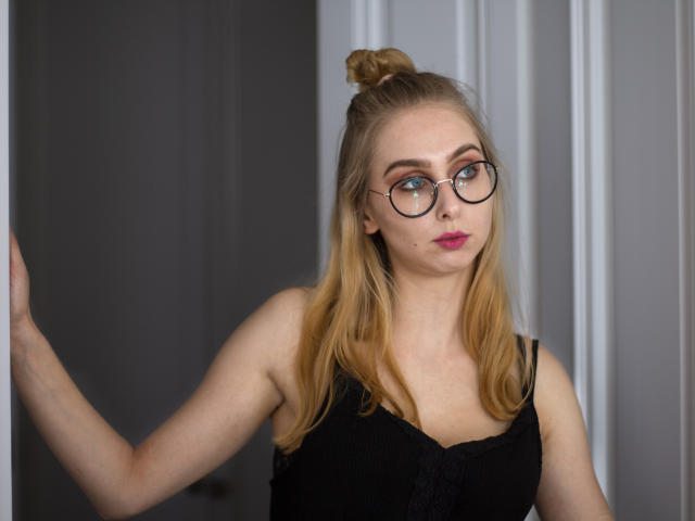 SugarGianna - Live Sex Cam - 8373092