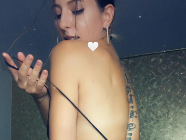 jeyssy69 - Live sex cam - 8380416