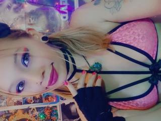 Aliice - online show nude with a standard build X 18+ teen woman 