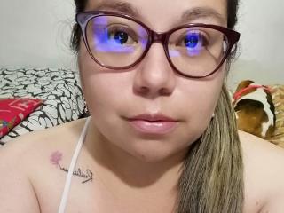 OrgasmFontaine - Webcam sex avec cette Jeune femme latinas sur le site Xlove 