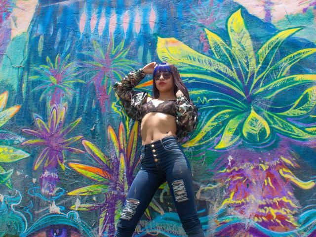 ValentinaCloss - Live sexe cam - 8433992