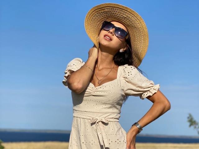 AmalyLee - Live sex cam - 8434012