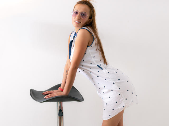 SabrinaMagne - Sexe cam en vivo - 8440244