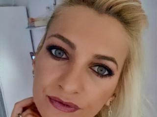 LaylaBlair - Live chat sex with this blond Exciting girl 