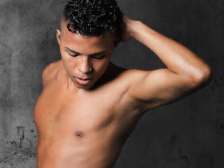 BryanFlorez - Live porn &amp; sex cam - 8457596