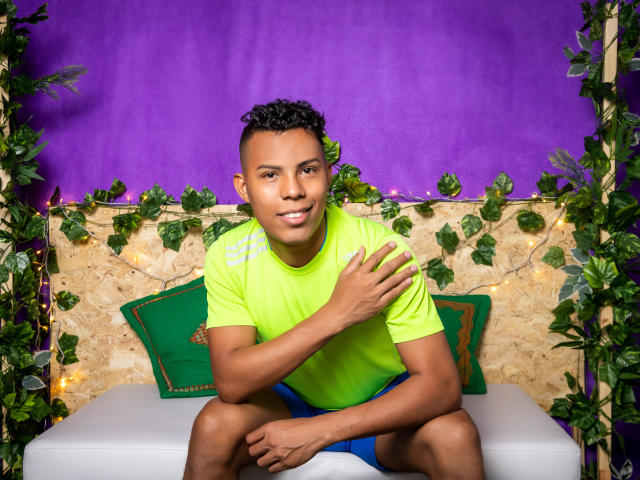 BryanFlorez - Live porn &amp; sex cam - 8457744